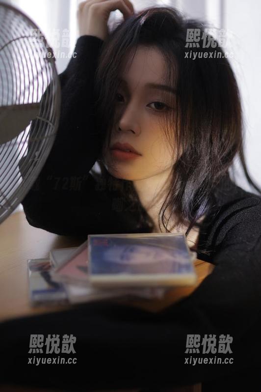 72斯 下载“72斯”独特作品:咖啡厅淑女的自嘲之旅