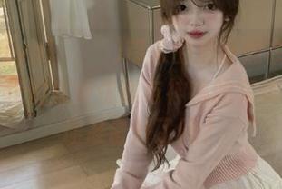 Addielyn(에디린)带来的最新黑衣少女写真，让我们感受优雅与神秘的完美碰撞，你准备好了吗？