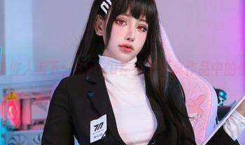 最新图集催人泪下：Byoru祢豆子写真作品中的情感流露