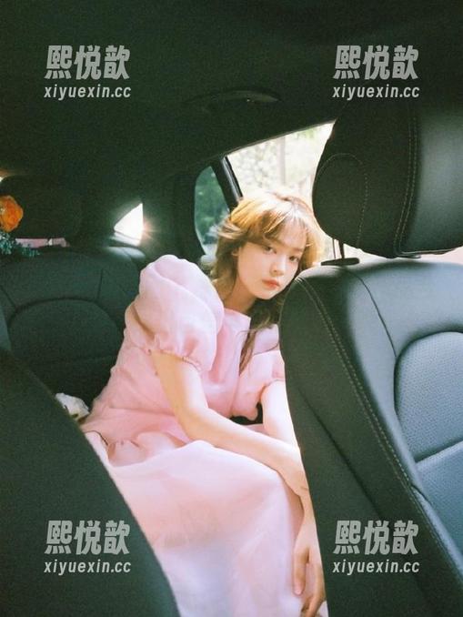 Feilin嗲囡囡 - 探索张俊佳牛仔裤作品合集，穿出自信与风格的每一瞬