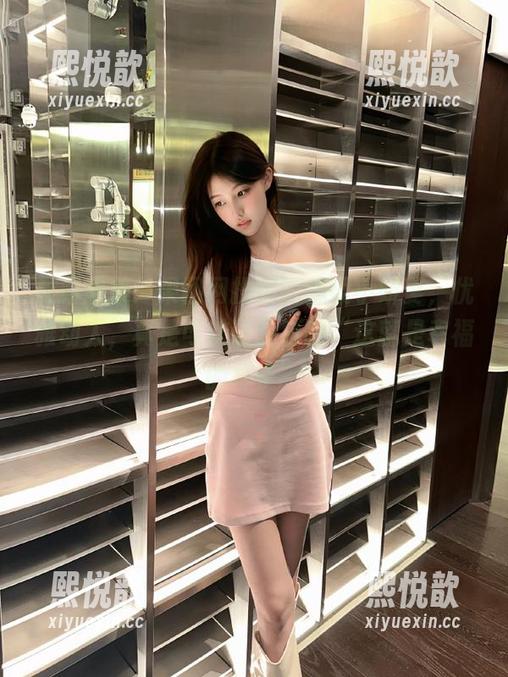 GIRLT果团网 最新图集:果团网投稿的温柔小娇妻,优雅动人,真是可以让我自嘲“这就是幸福的样子”