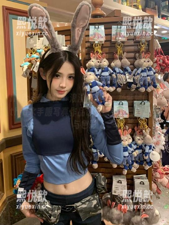 IMiss爱蜜社 - 浪漫海岸线：杨紫嫣Cynthia水手服写真作品让你感受夏日的惬意与色彩