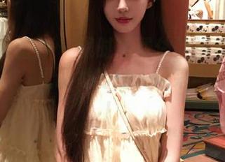 IMiss爱蜜社 – 限时免费体验泥鳅鳅美腿写真照片，见证她的迷人风采与艺术魅力！