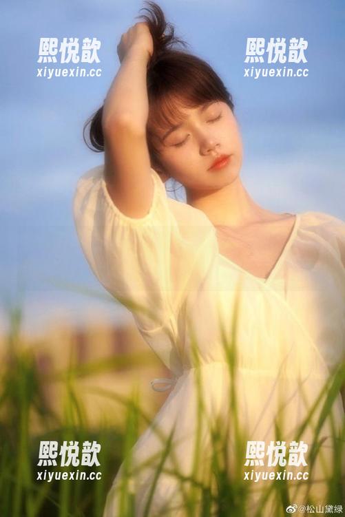 深入K酱的护士写真合集，探索她背后的故事与情感