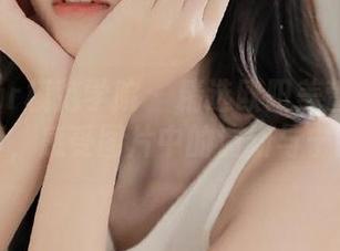 MFStar模范学院 – 精选欧阳美萱白色系列写真，感受图片中的清新与宁静之美