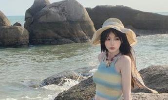 喵糖映画独家无圣光原图，长腿眼镜娘的时尚气息扑面而来