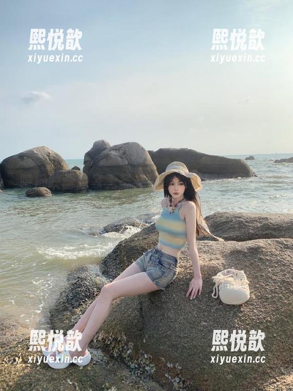 MTYH喵糖映画 喵糖映画独家无圣光原图,长腿眼镜娘的时尚气息扑面而来