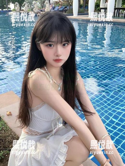 教室JK私拍精选，喵糖映画带你重温那些难忘的校园瞬间图片！
