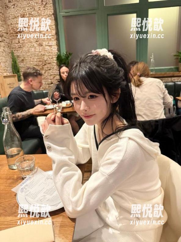 MiStar魅妍社 - Jenny佳妮学妹最新写真作品，图库中绽放的青春与梦想！