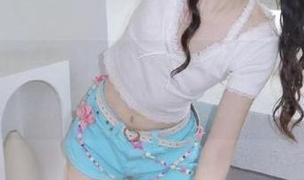 MiStar魅妍社 – 舞媚歆的独特视角：女孩写真作品集与原图呈现完美瞬间