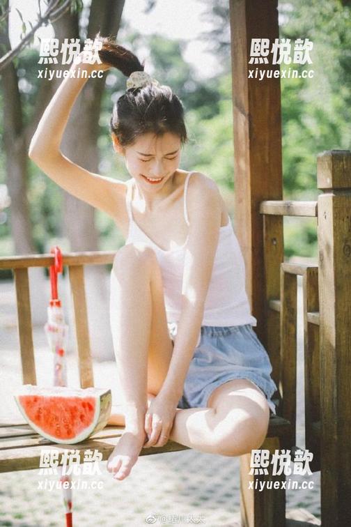 MiiTao蜜桃社 - 绝美陆萱萱Cecilia内衣写真，原图照片展现她独特魅力与风格！