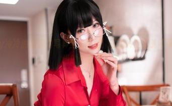 Money冷冷的黑旗袍写真全套原图，谁说冷酷面孔不可以是时尚的代名词？
