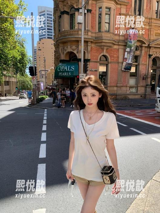 一场关于青春的视觉盛宴：Mozzi(모찌)天台写真图集赏析