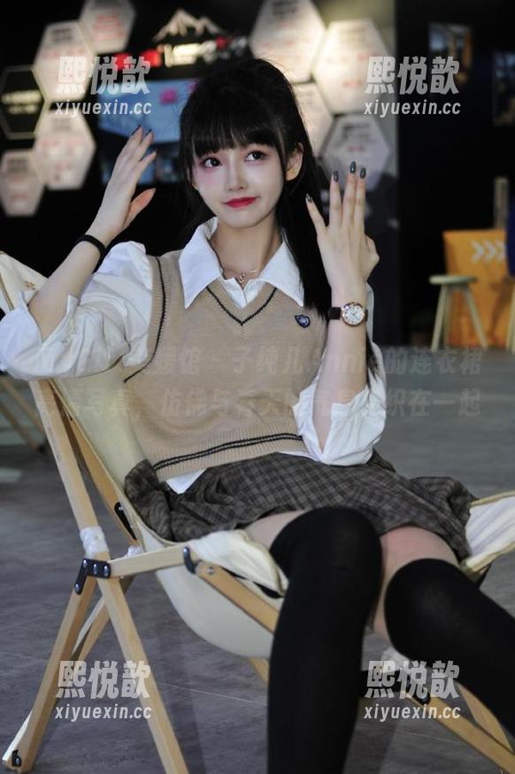 MyGirl美媛馆-子纯儿Annie MyGirl美媛馆 - 子纯儿Annie的连衣裙高清写真,仿佛与春天的气息交织在一起