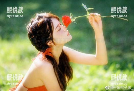 MyGirl美媛馆-糯美子 MyGirl美媛馆 - 甜美糯美子写真集全新更新,展现她迷人美腿的绝妙姿态,不容错过哦!