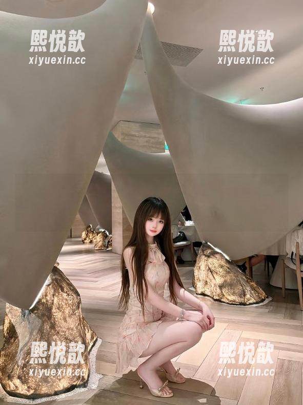 QingDouKe青豆客-土肥圆矮挫穷 QingDouKe青豆客 - 探索土肥圆矮挫穷的校服套图:原图展示青春的独特魅力