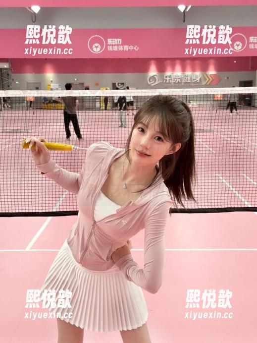 SIW斯文传媒 - 超越期待的甄真《女孩》系列：全新更新的写真图片，展现独特视角与艺术风格！
