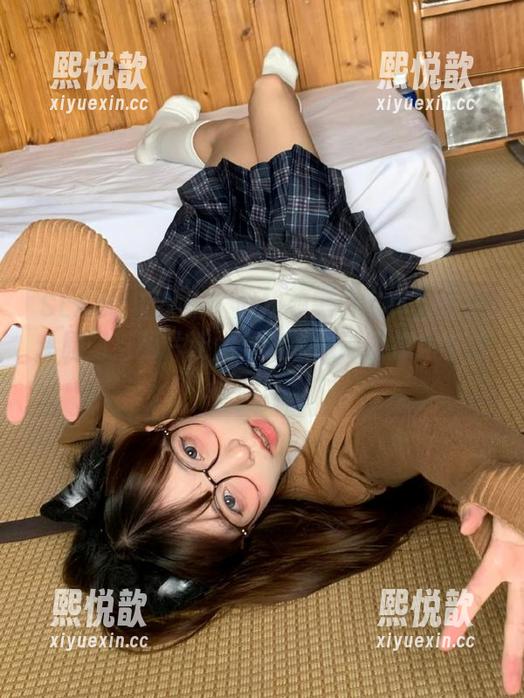 SLADY猎女神 - 赵欢颜黑白写真大揭秘：原图与图片让你领略她的独特视角与创意！