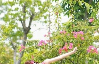 TASTE顽味生活 – 解锁性感密码：探索U-HEY小红的无圣光吊带图集无限可能