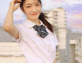 TGOD推女神 – 最新图包发布！Kiren_程程程的美足写真将你的夏日幻想化为现实！