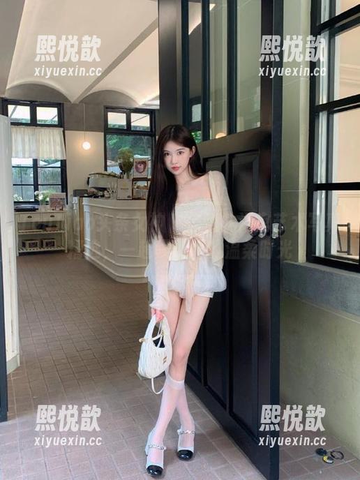 TouTiao头条女神 - 信悦儿浴室艺术写真精选，一起领略她的温柔时光
