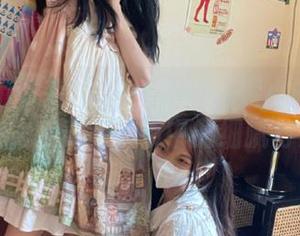TouTiao头条女神 – 在线探索小晴子的白色作品，感受每一帧中的细腻与温暖。