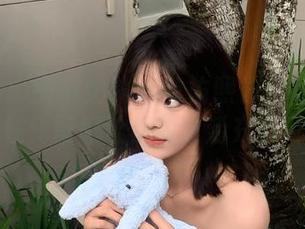 TouTiao头条女神 – 曲佑熙长腿写真大赏，个性化壁纸让你的生活充满风格！