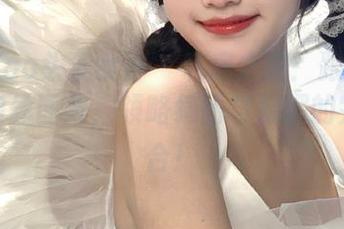 TouTiao头条女神 – 私房之旅：跟随萌琪琪的肉丝图集，领略绮丽与妩媚的完美结合！