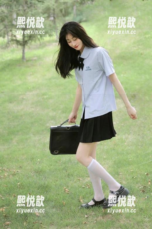 UGirls尤果网 - 流行前线！Angela楚楚制服的美图合集，下载免费，尽享每一份惊喜！