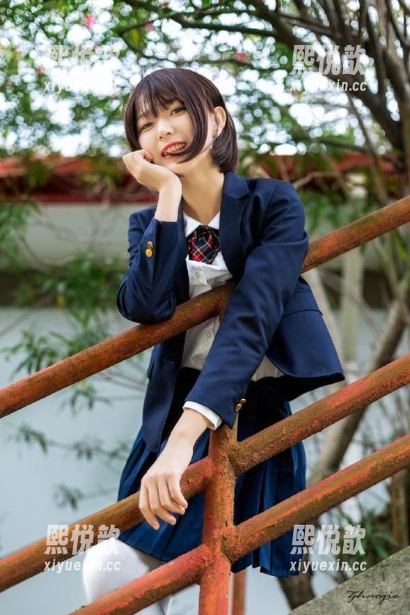 UGirls尤果网 - 沈佳熹JK写真图集：展现她独特风格与少女心的完美结合!