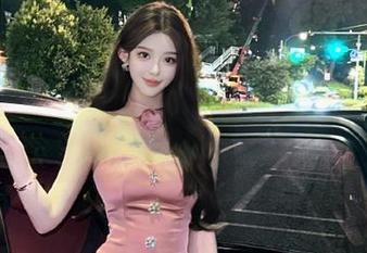UGirls尤果网 – 私房写真揭秘：萌琪琪海边原图传递的心动瞬间
