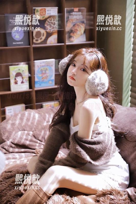 UGirls尤果网 - 拥抱许文婷的丝袜作品，迷人图片等你来发现喔