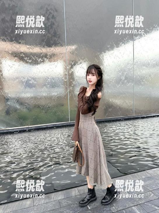 XIAOYU语画界 - 王馨瑶yanni的新作分享：探秘她写真作品中的精彩剧情与情感