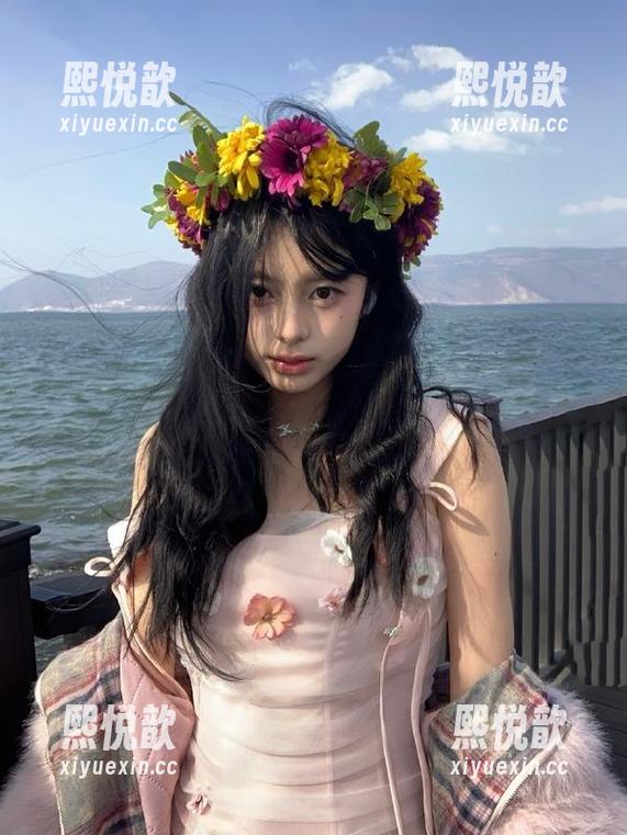XIAOYU语画界 - 玥儿玥er的无圣光圣诞意境，分享她mesmerizing的图片与故事