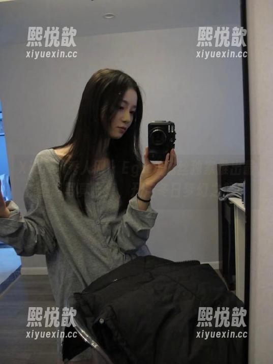 Xiuren秀人网 - Egg尤妮丝独家推出最新圣诞写真合集，开启冬日梦幻之旅！