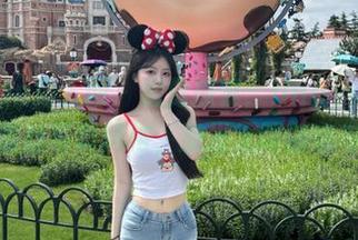 Xiuren秀人网 – 视觉盛宴：lingyu69最新裤里丝写真风格，激发无限创意与灵感