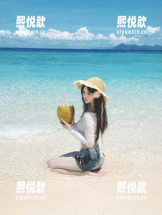 Xiuren秀人网-伍晓丽Shirley Xiuren秀人网 - 精选作品:伍晓丽Shirley身穿旗袍,领略传统文化与现代魅力的完美结合