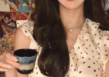 Xiuren秀人网 – 全面解析何梦兮Stacy女王：她的独特写真套图合集