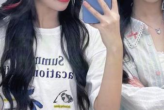 Xiuren秀人网 – 养乐多Doll妹妹的私密写真：带你领略她的美图与精致照片