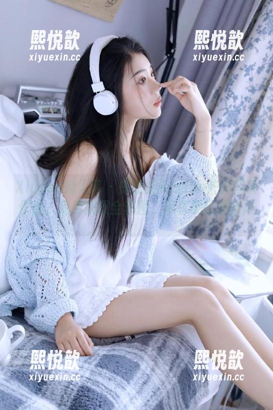 Xiuren秀人网 - 探索加朵babe户外写真作品，免费获取全套图，尽享夏日清新风。