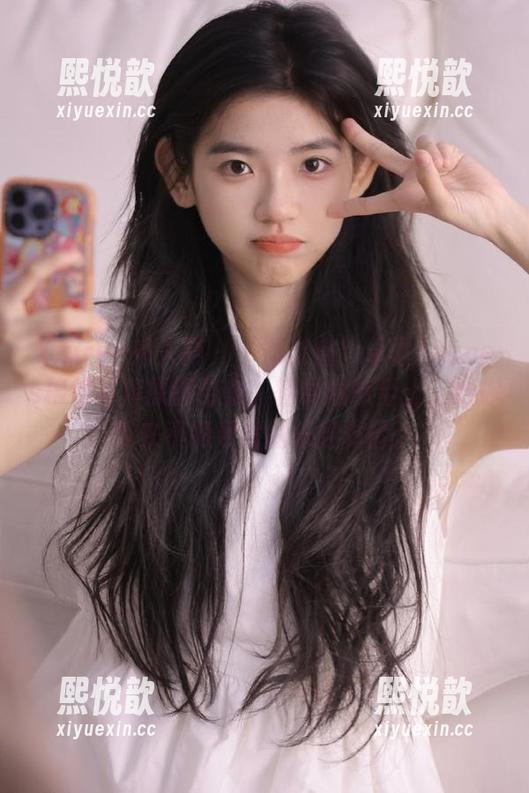 Xiuren秀人网 - 一条过瘾！卓君Jeanes棉袜写真原图合集，轻松幽默至上，给你带来不同寻常的乐趣体验。
