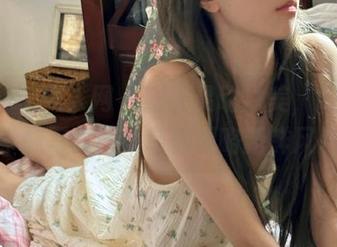 Xiuren秀人网 – 感受灵动之美，叶梦轩学妹写真图集带你领略新鲜风尚