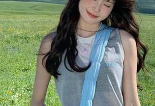 Xiuren秀人网 – 周波儿居家写真全套原图，记录下每一个动人的瞬间