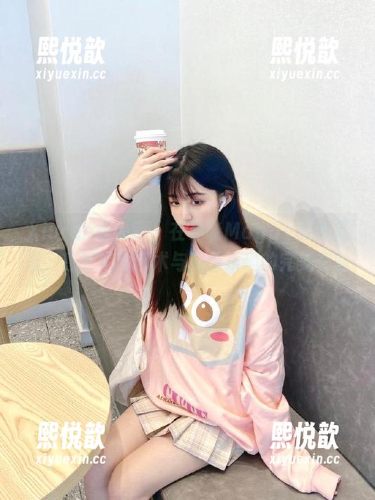 Xiuren秀人网 - 在夏晓Maggy的浴室里，感受写真艺术与观看乐趣的完美交融