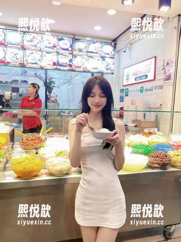 Xiuren秀人网 - 暮光之下，游走于东南沿海，娇喘JC的旅拍私拍带来不一样的图片视角