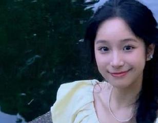 Xiuren秀人网 – 文静儿的白衬衫美图合集：令人心动的十七张图片尽显清新气息