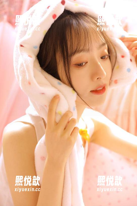 Xiuren秀人网-李梓熙 Xiuren秀人网 - 免费获取李梓熙精美皮衣图集,时尚爱好者不可错过的珍品