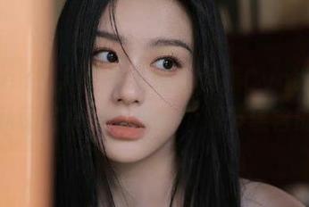 Xiuren秀人网 – 发现杨紫嫣Cynthia的黑丝私房写真，感受每个细节蕴含的情感
