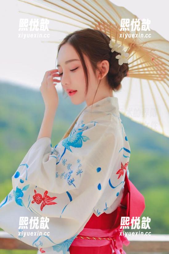 Xiuren秀人网 - 探索运动与艺术的界限：林文文体操服写真合集，完美展现女性力量