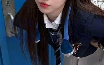 Xiuren秀人网 – 林文文yooki校园写真：原图与图片，记录青春的美好